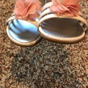 Seychelles Shoes - Super cute gladiators! Pink and white! Seychelles Shoes - Super cute gladiators! Pink and white!